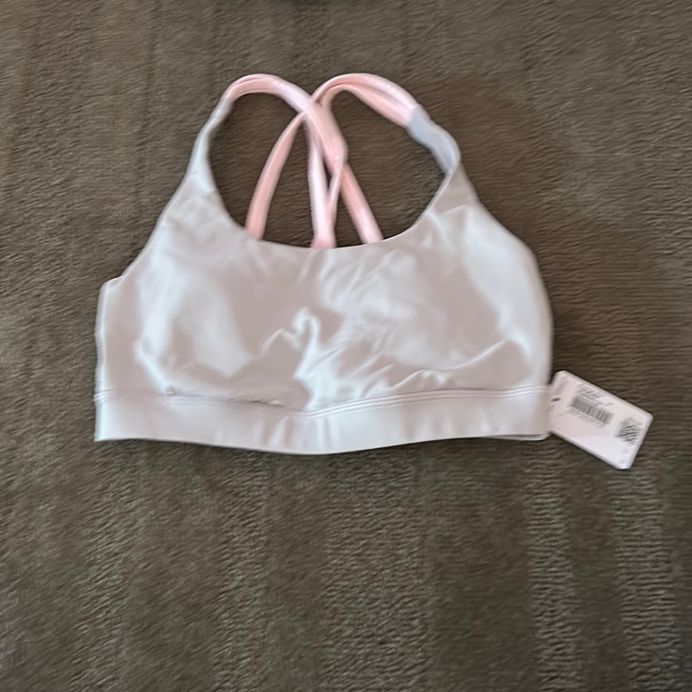 BRAND NEW LULU ENERGY BRA
